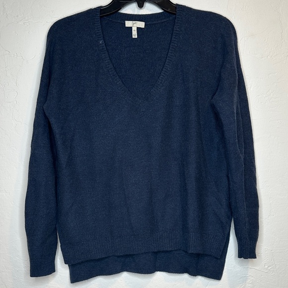 Joie Sweaters - Joie Deep Blue V-Neck Sweater Size XS Cozy and Soft!